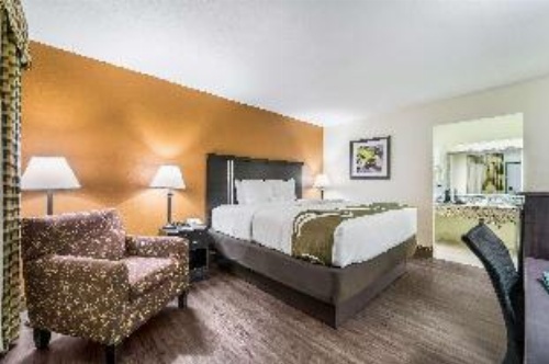 Quality Inn & Suites Corinth West image 11