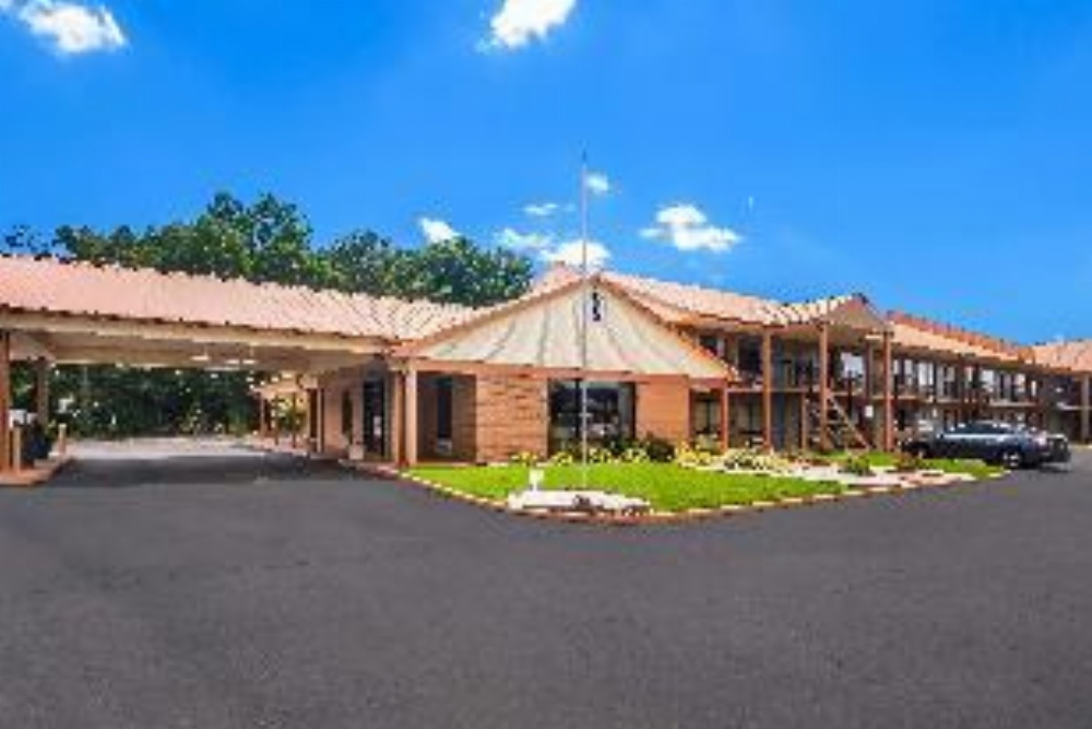 Quality Inn & Suites Corinth West Image 12